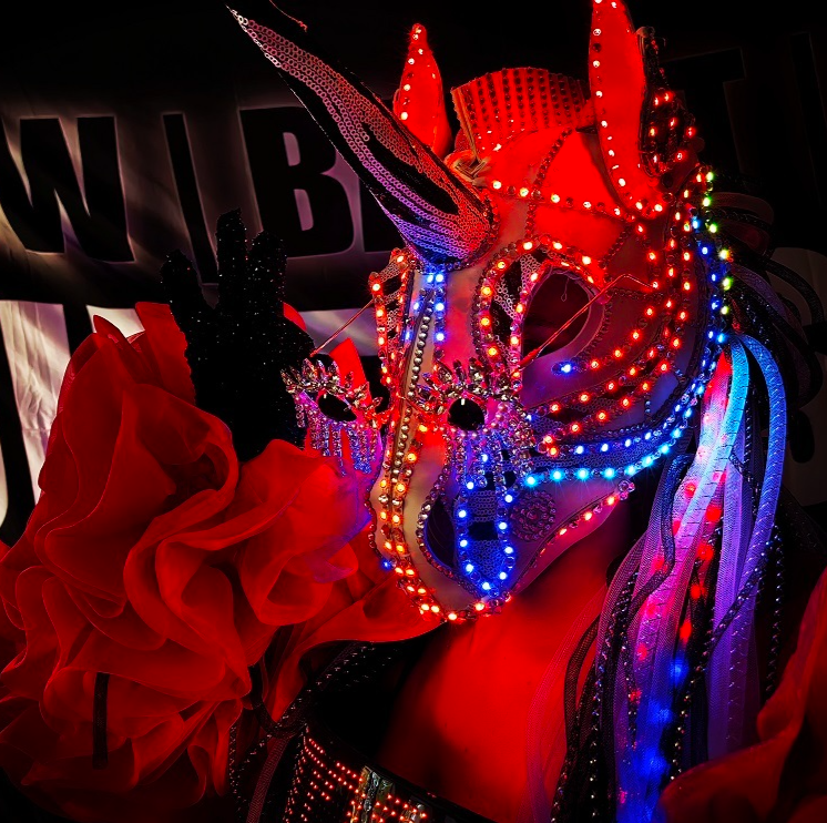 Световое шоу с брендированием в образе лошади на мероприятие Световое шоу с брендированием в образе лошади на мероприятие