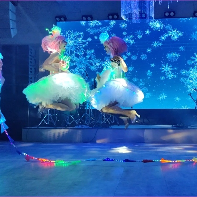 Новогодний вэлком: драйв и эмоции на зоне встречи гостей