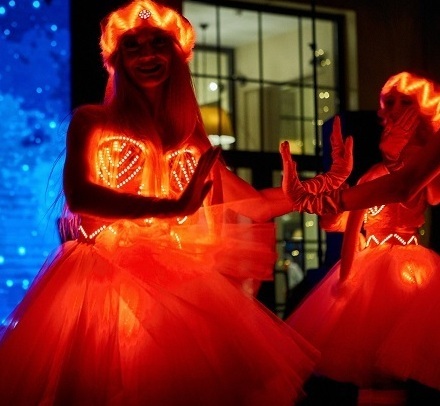 Световое танцевально-вокальное Шоу QUNTESSENCE. Новогодний номер JINGLE BELLS