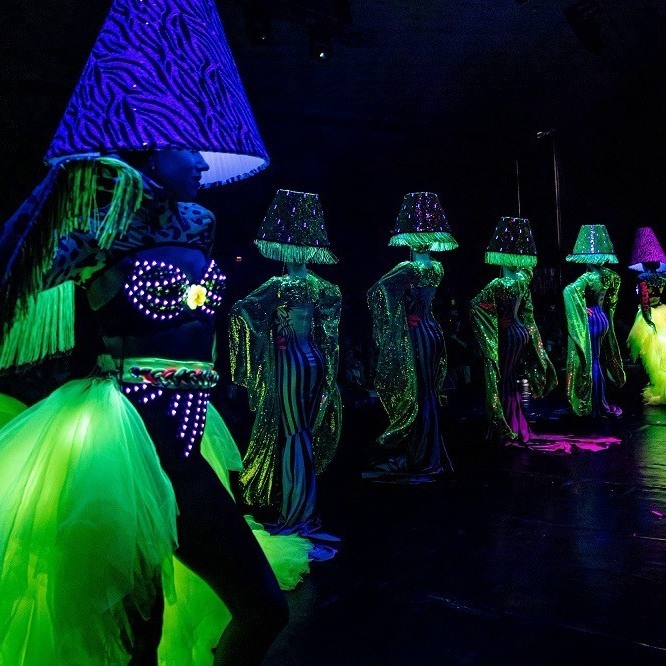 LUSTRA SHOW световое танцевальное шоу девушек в абажурах на 8 артистов от SHOW QUINTESSENCE