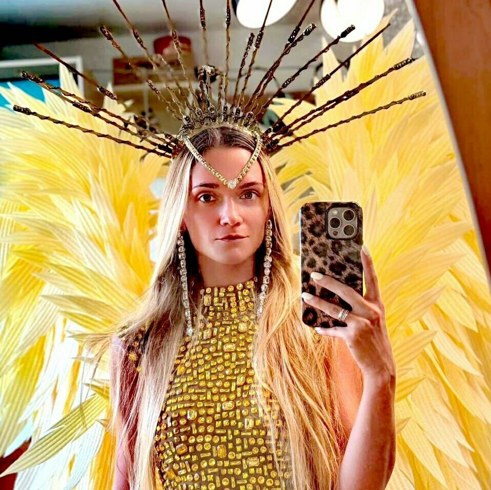 Артисты на мероприятие в стиле золото Артисты на мероприятие в стиле золото