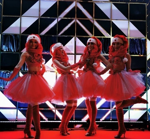 Новогоднее шоу в светодиодных костюмах QUINTESSENCE. Номер JINGLE BELLS