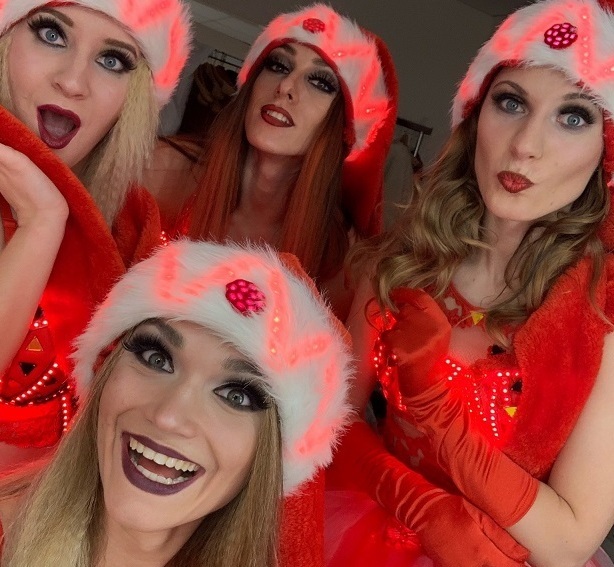 Танцоры в новогодних световых костюмах QUINTESSENCE. Номер JINGLE BELLS