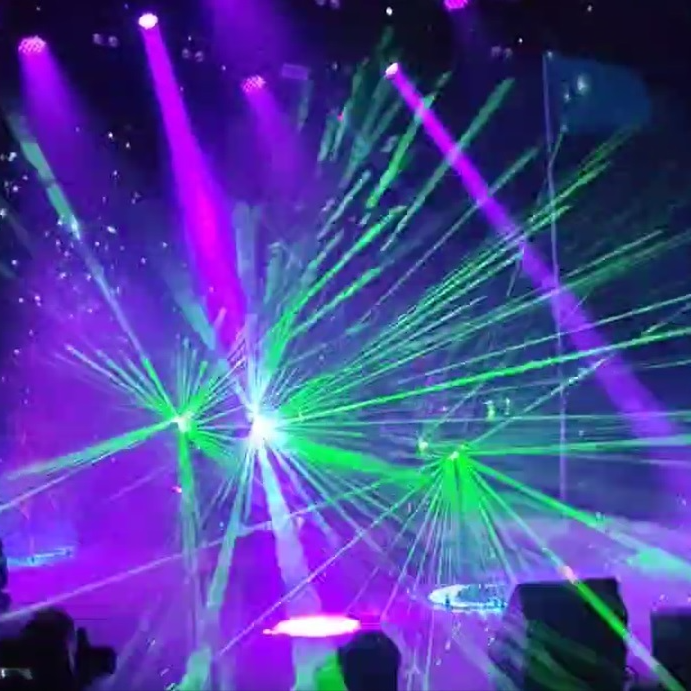 Световое шоу QUINTESSENCE на выпускной вечер